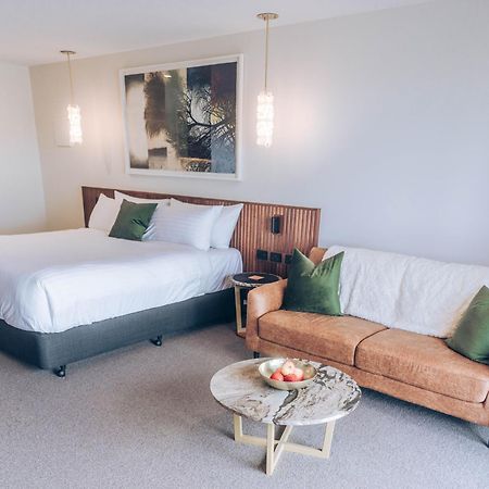 Risby Cove Boutique Hotel Strahan Bagian luar foto