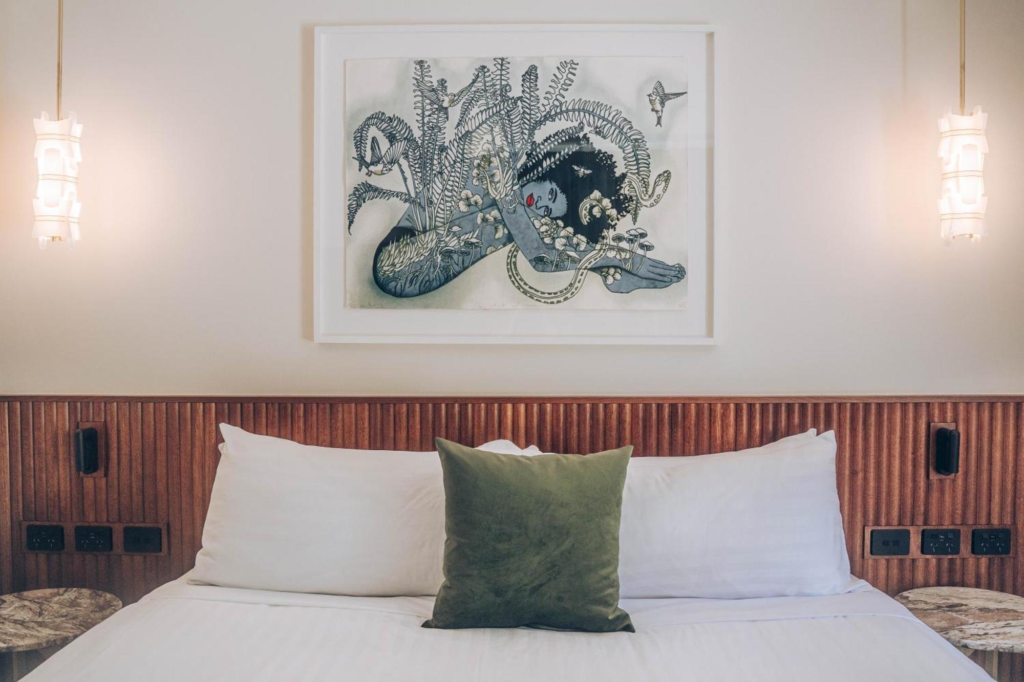 Risby Cove Boutique Hotel Strahan Bagian luar foto