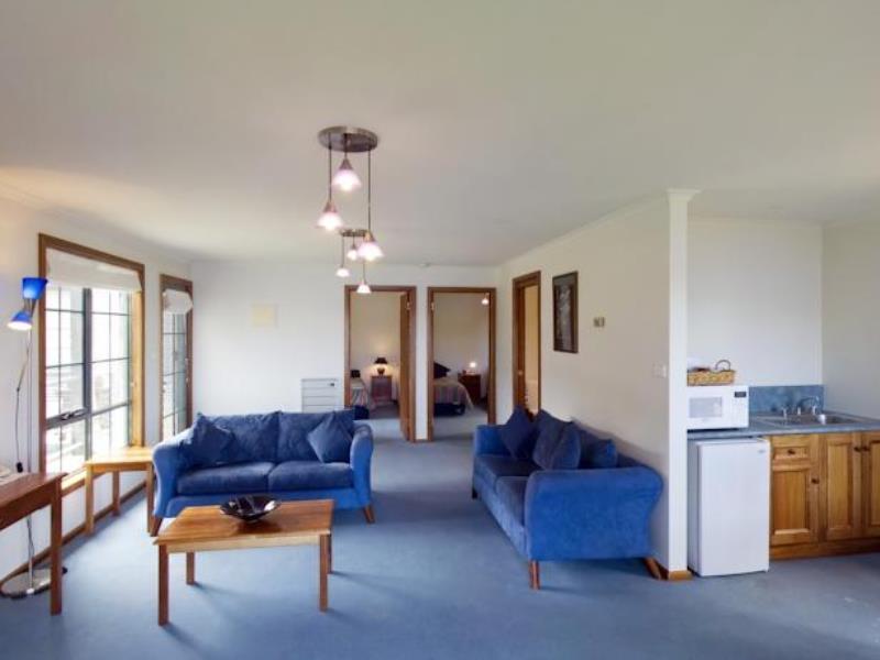 Risby Cove Boutique Hotel Strahan Bagian luar foto