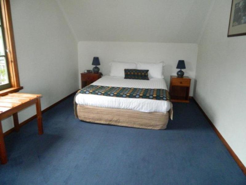 Risby Cove Boutique Hotel Strahan Bagian luar foto